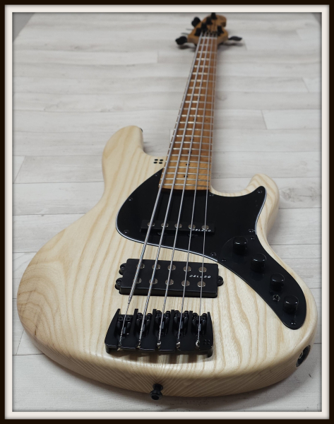 Sandberg California II TM5 Roasted Maple, Open Pore Natural